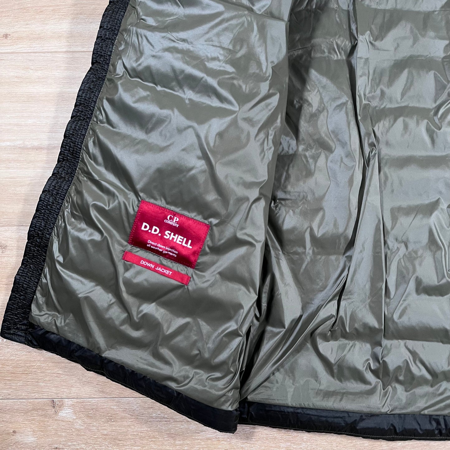 C.P. Company D.D. Shell Goggle Down Jacket in Ivy Green
