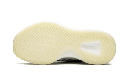 YEEZY QNTM QUANTUM