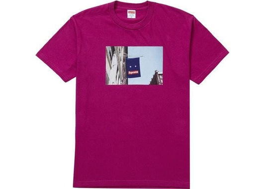 SUPREME BANNER TEE MAGENTA