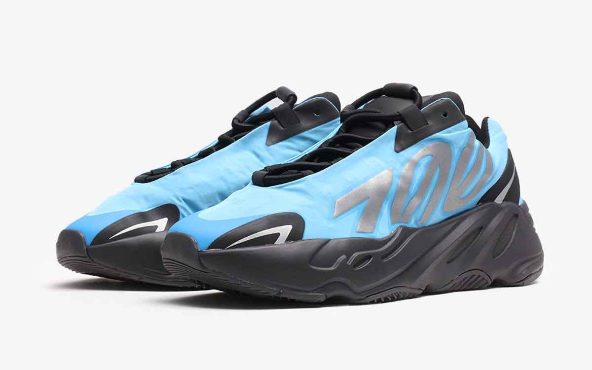 YEEZY 700 MNVN BRIGHT CYAN