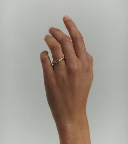 Villa Ring Gold