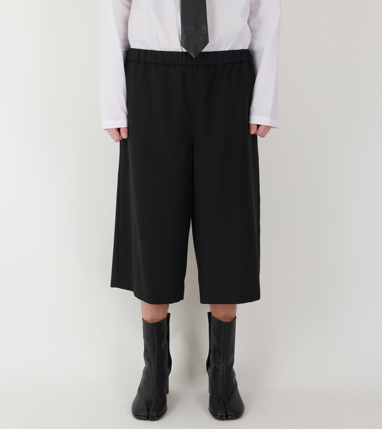 Poplin Wool Bermuda Shorts Black