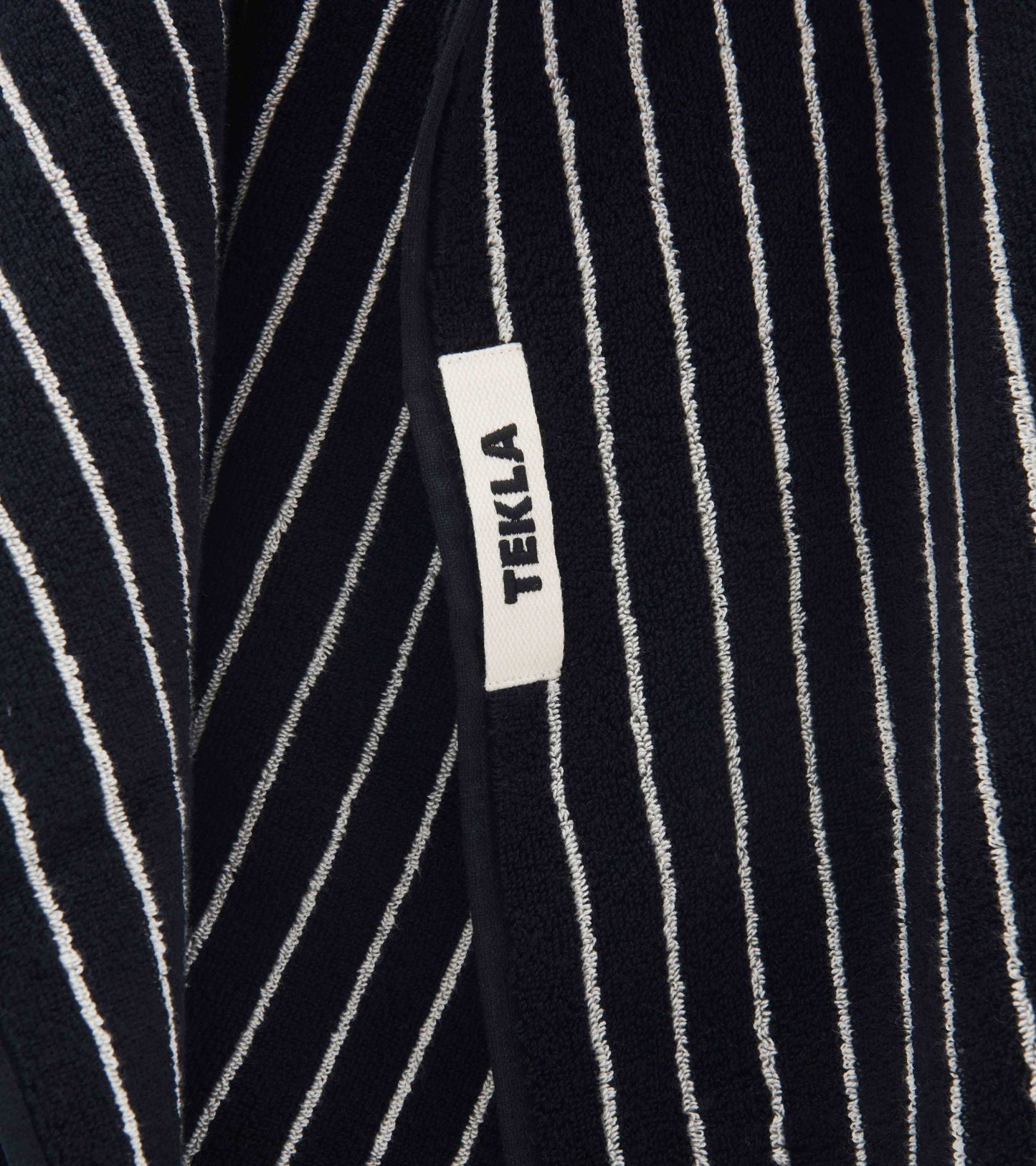 Bath Towel 70x140 Black Stripes