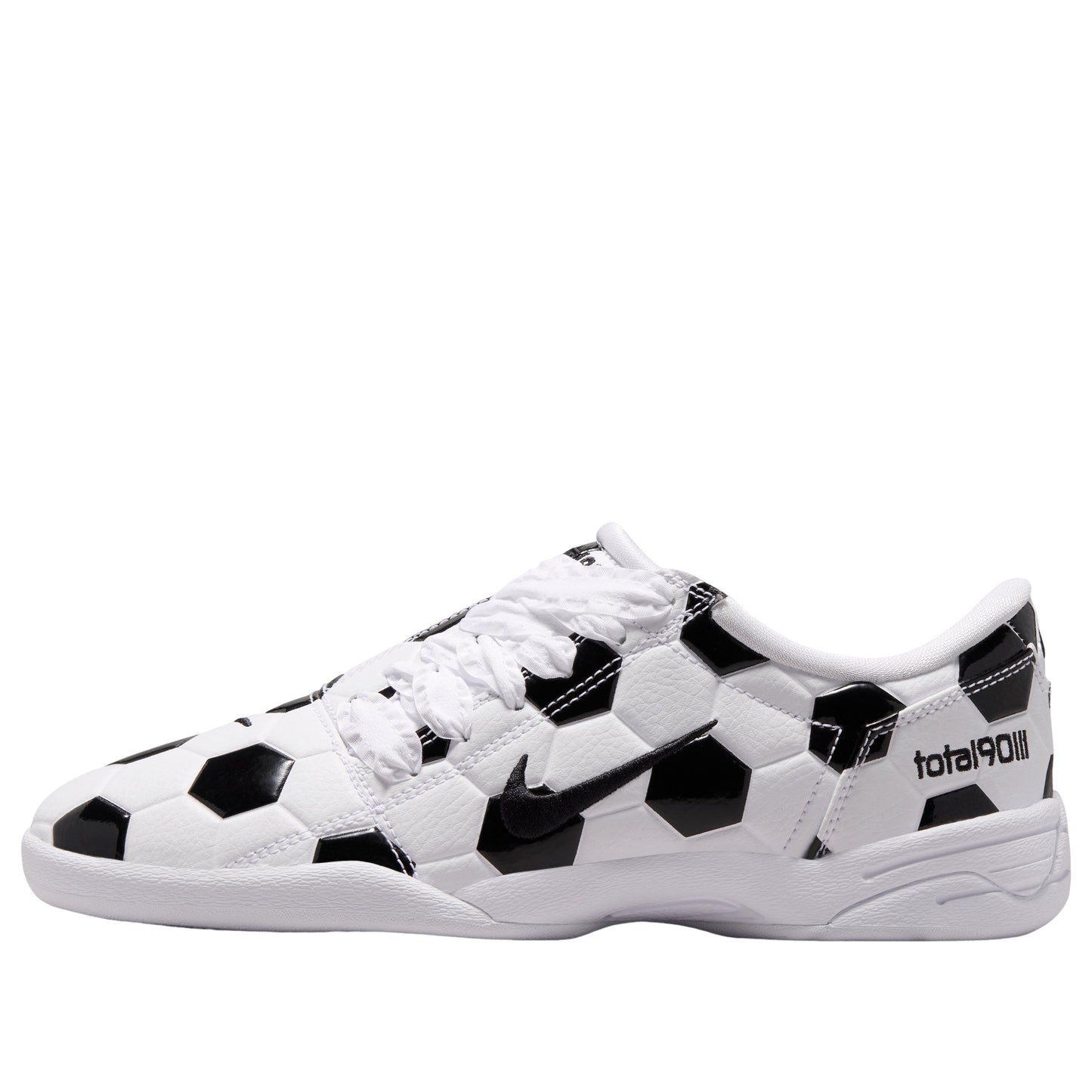 (WMNS) Nike Total 90 'Soccer Ball - White Black' IO2388-100