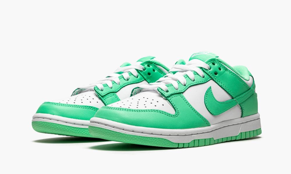 NIKE DUNK LOW GREEN GLOW (W)