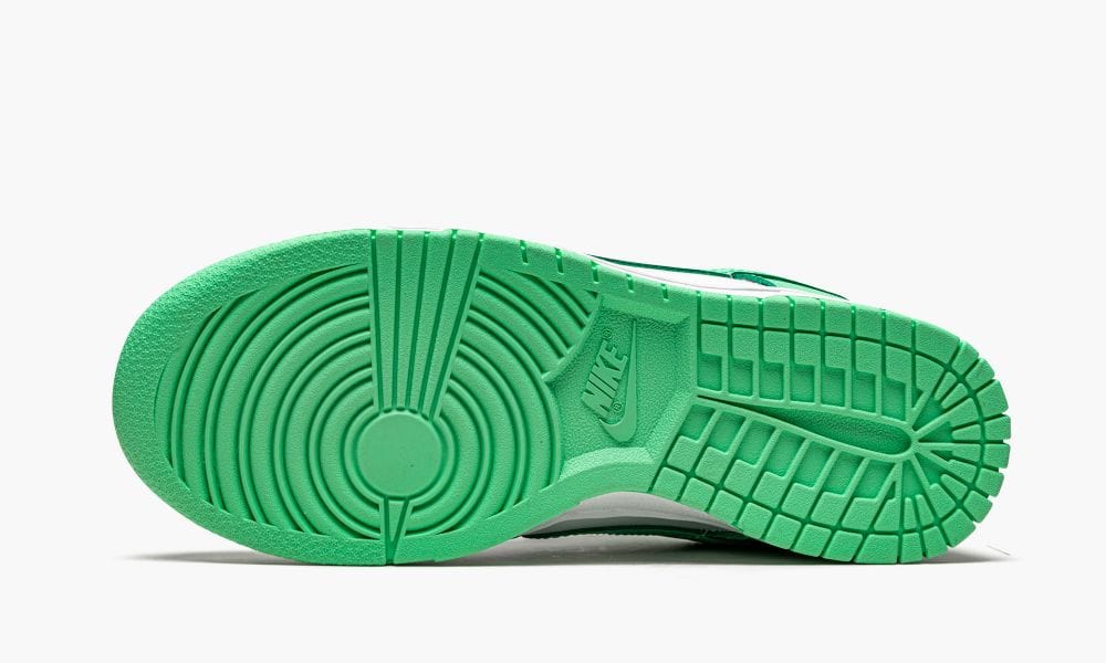 NIKE DUNK LOW GREEN GLOW (W)